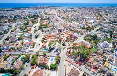 Вторичное жилье - Земельный участок - Торревьеха - Лос Балконес