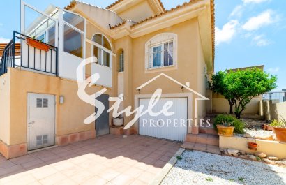 На продажу дом с 3 спальнями в Лос Альтос, Пунта Прима, Торревьеха, Коста Бланка, Испания. IDID1646