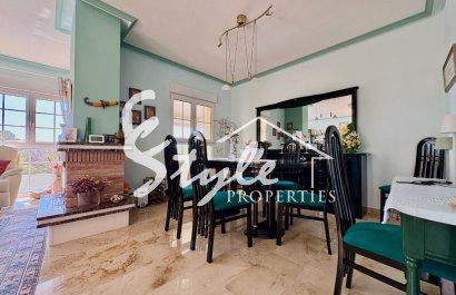 Resale - Villa - Villamartin