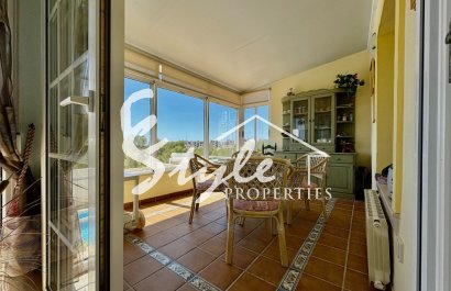 Resale - Villa - Villamartin
