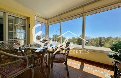 Resale - Villa - Villamartin