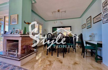 Resale - Villa - Villamartin