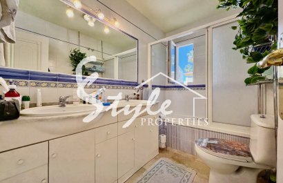 Resale - Villa - Villamartin