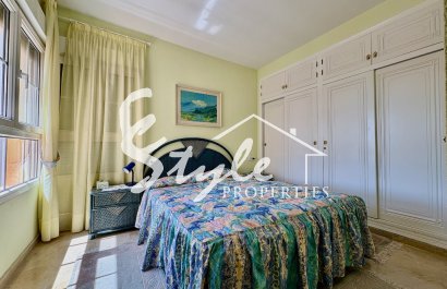 Resale - Villa - Villamartin