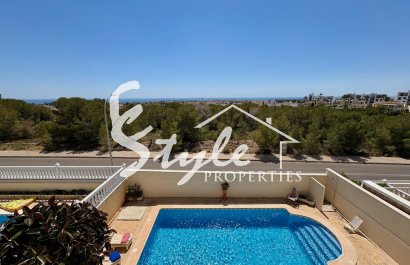 Resale - Villa - Villamartin