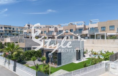 Se vende villa en La Zenia, Orihuela costa , Costa Blanca. ID2844