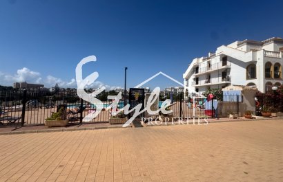 se vende piso cerca de la playa La Zenia,  Orihuela Costa, Costa Blanca, Spain. ID1936