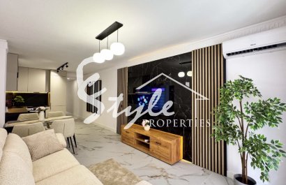 For sale 4 bedrooms apartment in Playa Los Locos, Torrevieja, Costa Blanca. ID1943