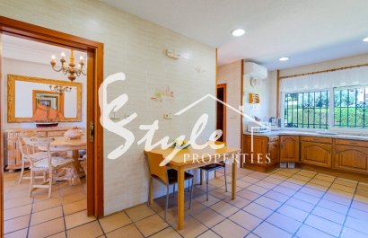 Вторичное жилье - Вилла - Кампоамор