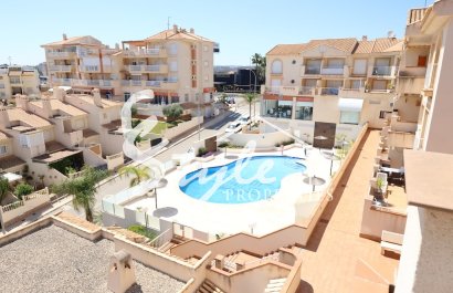 Купить квартиру с бассейном недалеко от моря и пляжей в Terrazas de Aguamarina, Ориуэла Коста. ID: 6350