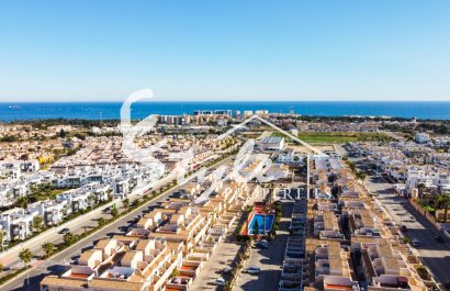 Продается квартира на верхнем этаже в Синуэлике, Пунта Прима, Ориуэла Коста. ID1841