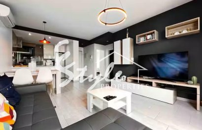 Resale - Apartment - Punta Prima