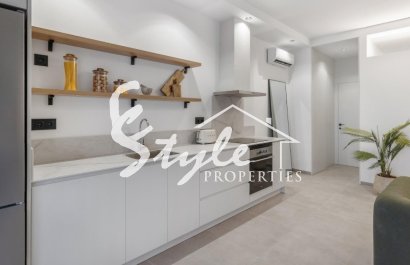 Новые квартиры на первом этаже на продажу недалеко от моря в Торревьехе, Коста Бланка, Испания, ON1901