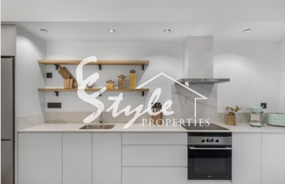 Новые квартиры на первом этаже на продажу недалеко от моря в Торревьехе, Коста Бланка, Испания, ON1901