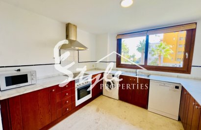 Resale - Apartment - Punta Prima