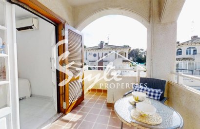 Bungalow for sale in Las Barcas, Punta Prima, Orihuela Costa. ID2539
