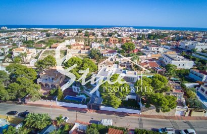 Villa de nueva construcción en venta en Los Balcones, Torrevieja, Costa Blanca. ON1756