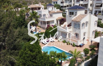 Продается вилла 4 спальни в Лас Рамблас, Коста Бланка, Испания .ID2535