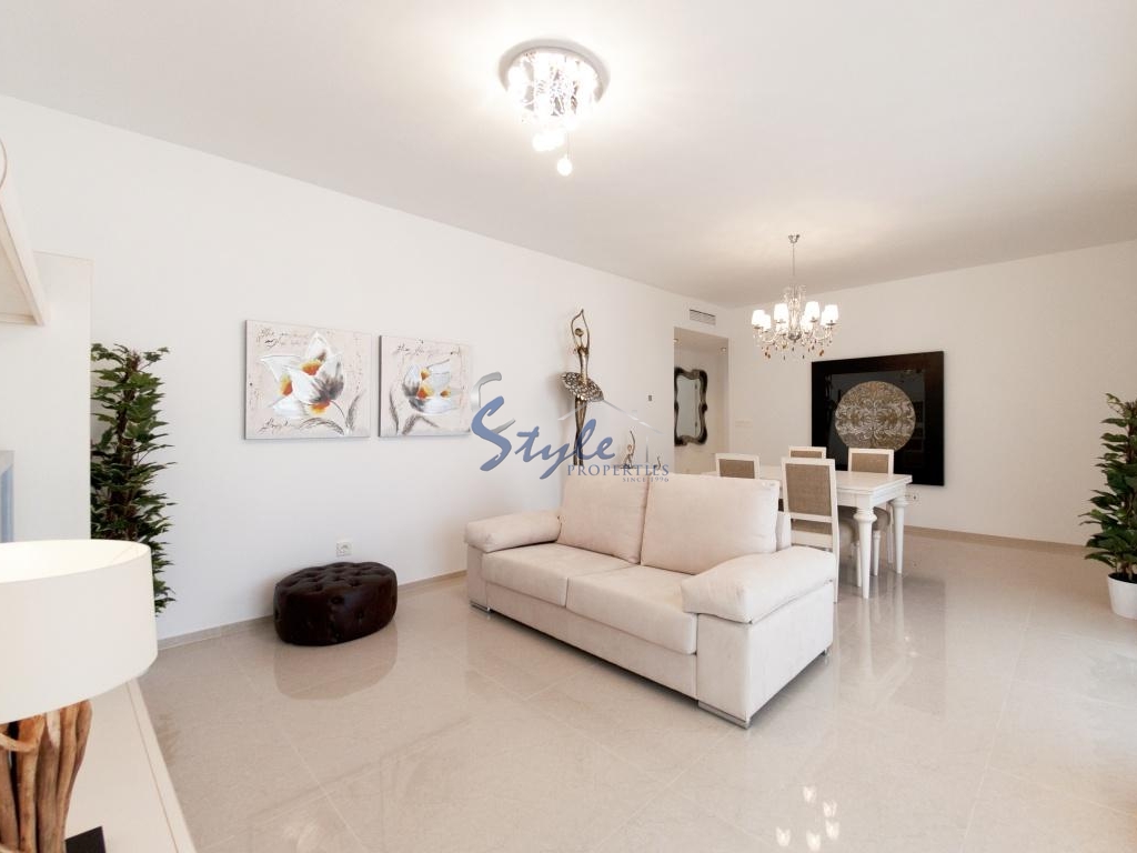 New luxury villa for sale in Doña Pepa, Ciudad Quesada ON245-2