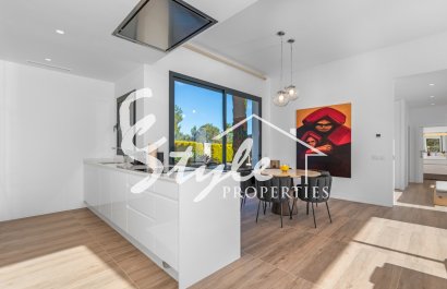 Resale - Villa - Las Colinas - Las Colinas Golf