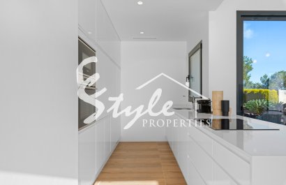 Resale - Villa - Las Colinas - Las Colinas Golf