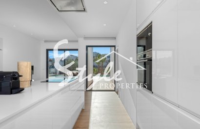 Resale - Villa - Las Colinas - Las Colinas Golf