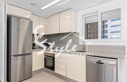 Resale - Apartment - Orihuela Costa  - Punta Prima