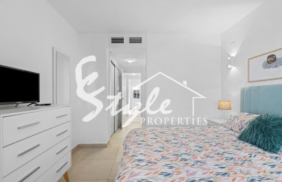 Resale - Apartment - Orihuela Costa  - Punta Prima