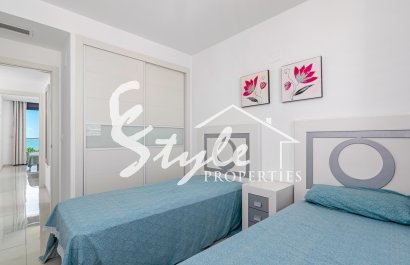 Resale - Apartment - Orihuela Costa  - Punta Prima
