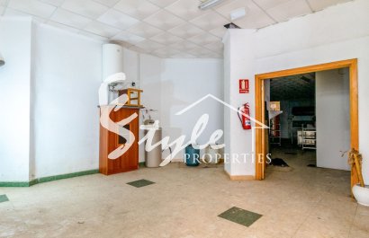 Вторичное жилье - Commercial - Torrevieja - Торревьеха