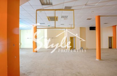 Вторичное жилье - Commercial - Torrevieja - Торревьеха