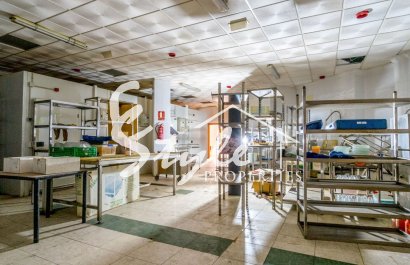 Вторичное жилье - Commercial - Torrevieja - Торревьеха