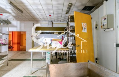 Вторичное жилье - Commercial - Torrevieja - Торревьеха