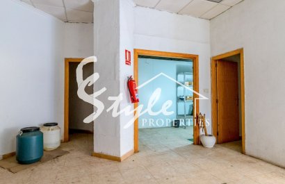 Вторичное жилье - Commercial - Torrevieja - Торревьеха