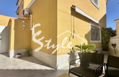 Вторичное жилье - Townhouse - Ориуэла Коста  - Ла Флорида