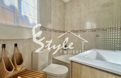 Вторичное жилье - Townhouse - Ориуэла Коста  - Ла Флорида