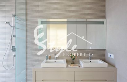 Вторичное жилье - Detached - Ориуэла Коста  - Las Colinas Golf