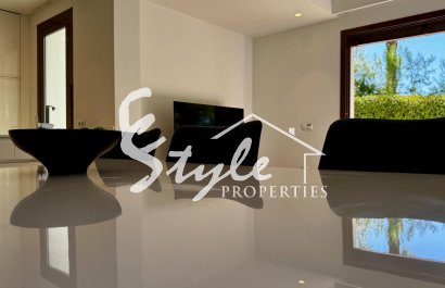 Вторичное жилье - Detached - Ориуэла - Las Colinas Golf