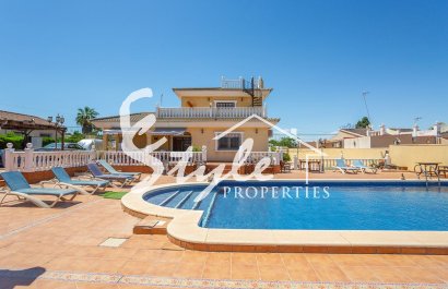 Resale - Villa - Torrevieja - Los Balcones