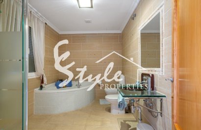 Resale - Villa - Torrevieja - Los Balcones