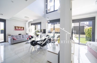 Вторичное жилье - Вилла - Ориуэла Коста  - Ломас де Кабо Роиг