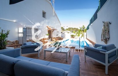 Resale - Villa - Torrevieja - Los Balcones