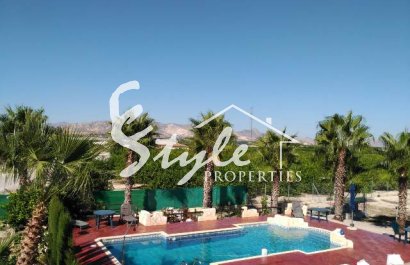 Resale - Villa - La Matanza