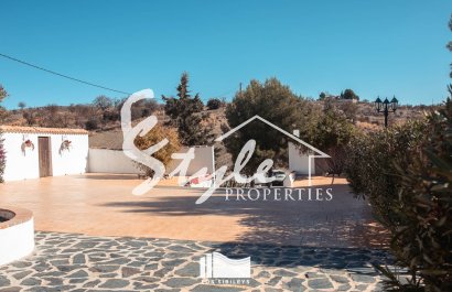 Resale - Villa - Lorca