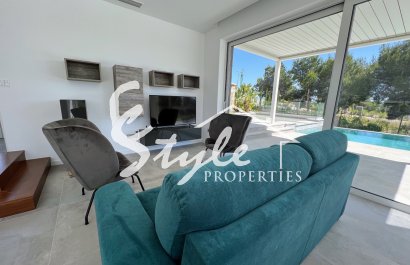 Resale - Villa - Las Colinas - Las Colinas Golf