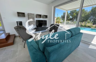 Resale - Villa - Las Colinas - Las Colinas Golf