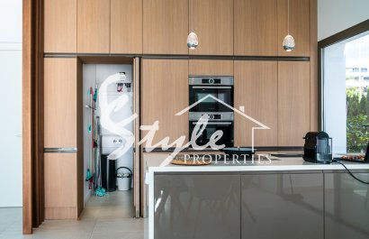 Resale - Villa - Las Colinas - Las Colinas Golf