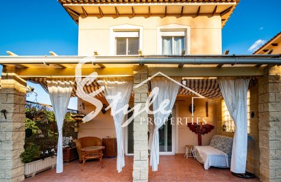 Resale - Villa - Benferri