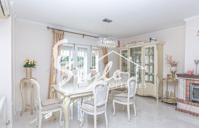 Вторичное жилье - Вилла - Кампоамор