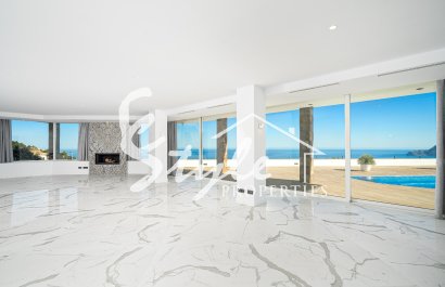 Элитная вилла с бассейном с видом на море в Сьерра-де-Альтеа, Коста Бланка. ID 6315